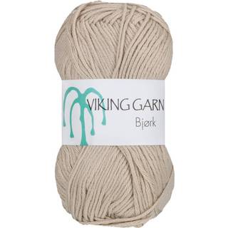 Viking Bjørk 507 Beige Indhold: 50% Bambus, 50% bomuld Vægt/længde: 50 g = ca. 147 meter Anbefalet pind: 3 mm Anbefalet hæklenål: 2.5 mm Strikkefasthed: 10 cm = 25 m Vask: 40°C / Tørres fladt.