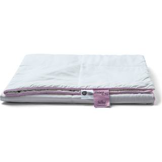 Baby silkedyne med 100% Mulberry silkefyld - 70x100 cm - Sommerdyne med blødt bambus bolster - Nature By Borg baby dyne