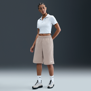 Løstsiddende, knælange Nike -shorts med mellemhøj talje til kvinder - grå - M (EU 40-42)