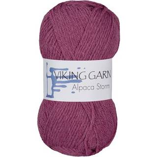 Viking Alpaca Storm 564 Lys lyng Indhold: 40% Superfin alpaca, 40% Merino uld, 20% Nylon Vægt/længde: 50 g = ca. 133 meter Anbefalede pinde: 4.00 mm Strikkefasthed: 10 x 10 cm = 22 m Vask: Ekstra skånsom maskinvak, max 30°C / Tørres fladt.