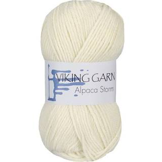Viking Alpaca Storm 502 Natur Indhold: 40% Superfin alpaca, 40% Merino uld, 20% Nylon Vægt/længde: 50 g = ca. 133 meter Anbefalede pinde: 4.00 mm Strikkefasthed: 10 x 10 cm = 22 m Vask: Ekstra skånsom maskinvak, max 30°C / Tørres fladt.