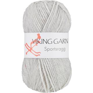 Viking Sportsragg 512 Perlegrå Indhold: 60% Uld, 20% akryl, 20% nylon Vægt/længde: 50 gram = ca. 100 meter Anbefalede pinde: 3.50 mm Strikkefasthed: 10 cm = 23 m Vask: Uldvask / Max 30°C / Tørres fladt.