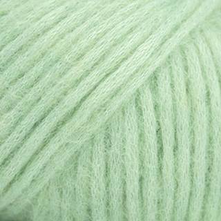 DROPS Air 56 Pebermynte (Uni Colour) Indhold: 65% alpaca, 28% polyamid, 7% uld Garngruppe: C (16 - 19 masker) / 10 ply / aran / worsted Vægt/længde: 50 g = ca. 150 meter Anbefalede pinde: 5.00 mm Strikkefasthed: 10 x 10 cm = 17 m x 22 p Vask: Håndvask, max 30°C / Tørres fladt / Kan filtes.