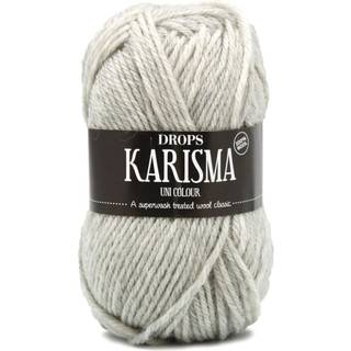 DROPS Karisma 72 Lys perlegrå (Mix) Indhold: 100% Uld Garngruppe: B (20 - 22 masker) / 8 ply / DK / worsted Vægt/længde: 50 gram = ca. 100 meter Anbefalede pinde: 4 mm Strikkefasthed: 10 x 10 cm = 21 m x 28 p Finvask med forsigtig centrifugering på 40ºC / Brug aldrig skyllemiddel / Tørres fladt.