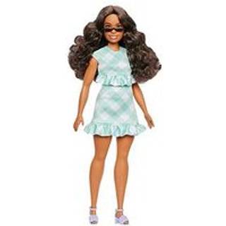 Barbie Fashionistas dukke #240 med blget mrkebrunt hr ifrt mintegrn flsede ginghamkjole Solbriller og lavendelhle tilbehr
