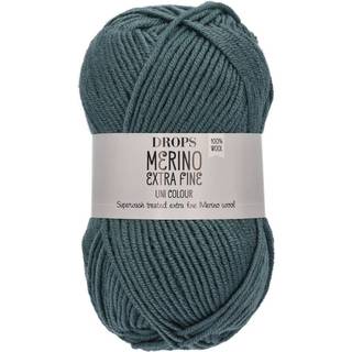 DROPS Merino EXTRA Fine 37 Tågeskov (Uni Colour) Indhold: 100% extra fine Merino uld Garngruppe: B (20 - 22 masker) / 8 ply / DK / worsted Vægt/længde: 50 gram = ca. 105 meter Anbefalede pinde: 4 mm Strikkefasthed: 10 x 10 cm = 21 m x 28 p Maskinvask, Finvask 40ºC / Brug aldrig skyllemiddel / Tørres fladt.