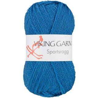 Viking Sportsragg 575 Blå Indhold: 60% Uld, 20% akryl, 20% nylon Vægt/længde: 50 gram = ca. 100 meter Anbefalede pinde: 3.50 mm Strikkefasthed: 10 cm = 23 m Vask: Uldvask / Max 30°C / Tørres fladt.