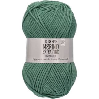 DROPS Merino EXTRA Fine 31 Skovgrøn (Uni Colour) Indhold: 100% extra fine Merino uld Garngruppe: B (20 - 22 masker) / 8 ply / DK / worsted Vægt/længde: 50 gram = ca. 105 meter Anbefalede pinde: 4 mm Strikkefasthed: 10 x 10 cm = 21 m x 28 p Maskinvask, Finvask 40ºC / Brug aldrig skyllemiddel / Tørres fladt.