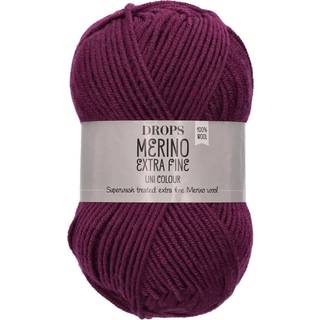 DROPS Merino EXTRA Fine 35 Mørk lyng (Uni Colour) Indhold: 100% extra fine Merino uld Garngruppe: B (20 - 22 masker) / 8 ply / DK / worsted Vægt/længde: 50 gram = ca. 105 meter Anbefalede pinde: 4 mm Strikkefasthed: 10 x 10 cm = 21 m x 28 p Maskinvask, Finvask 40ºC / Brug aldrig skyllemiddel / Tørres fladt.