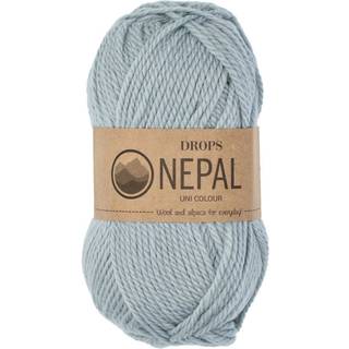 DROPS Nepal 7120 Lys gråblå (Uni Colour) Indhold: 65% Peruvian Highland Uld, 35% Superfin Alpaca Garngruppe: C (16 - 19 masker) / 10 ply / aran / worsted Vægt/længde: 50 g = ca. 75 meter Anbefalede pinde: 5 mm Strikkefasthed: 10 x 10 cm = 17 m x 22 p Håndvask, max 30°C / Tørres fladt / Kan filtes.