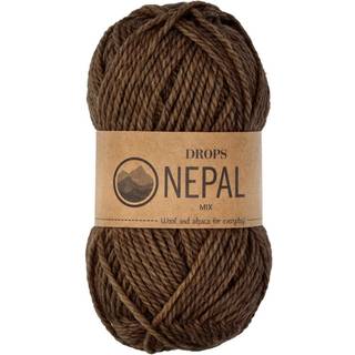 DROPS Nepal 0612 Mellembrun (Mix) Indhold: 65% Peruvian Highland Uld, 35% Superfin Alpaca Garngruppe: C (16 - 19 masker) / 10 ply / aran / worsted Vægt/længde: 50 g = ca. 75 meter Anbefalede pinde: 5 mm Strikkefasthed: 10 x 10 cm = 17 m x 22 p Håndvask, max 30°C / Tørres fladt / Kan filtes.