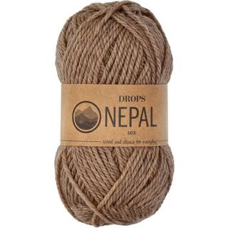 DROPS Nepal 0618 Camel (Mix) Indhold: 65% Peruvian Highland Uld, 35% Superfin Alpaca Garngruppe: C (16 - 19 masker) / 10 ply / aran / worsted Vægt/længde: 50 g = ca. 75 meter Anbefalede pinde: 5 mm Strikkefasthed: 10 x 10 cm = 17 m x 22 p Håndvask, max 30°C / Tørres fladt / Kan filtes.