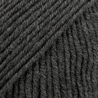 DROPS Merino EXTRA Fine 03 Mørkegrå (Mix) Indhold: 100% extra fine Merino uld Garngruppe: B (20 - 22 masker) / 8 ply / DK / worsted Vægt/længde: 50 gram = ca. 105 meter Anbefalede pinde: 4 mm Strikkefasthed: 10 x 10 cm = 21 m x 28 p Maskinvask, Finvask 40ºC / Brug aldrig skyllemiddel / Tørres fladt.