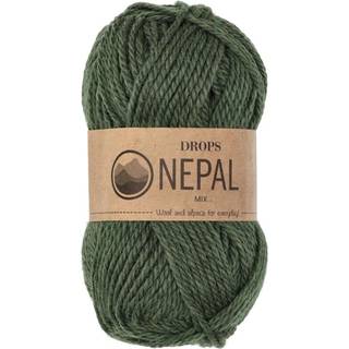 DROPS Nepal 8906 Skov (Mix) Indhold: 65% Peruvian Highland Uld, 35% Superfin Alpaca Garngruppe: C (16 - 19 masker) / 10 ply / aran / worsted Vægt/længde: 50 g = ca. 75 meter Anbefalede pinde: 5 mm Strikkefasthed: 10 x 10 cm = 17 m x 22 p Håndvask, max 30°C / Tørres fladt / Kan filtes.