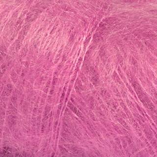 DROPS Kid-Silk 13 Cerise Indhold: 75% Mohair, 25% Silke Garngruppe: A (23 - 26 masker) / 2 ply / lace Vægt/længde: 25 gram = ca. 210 meter Anbefalede pinde: 3.5 mm Strikkefasthed: 10 x 10 cm = 23 m x 30 p Håndvask, max 30°C / Tørres fladt .