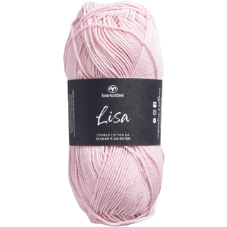 Svarta Fåret Lisa 041 Næsten pink Indhold: 100% kæmmet bomuld Vægt/længde: 50 g = ca. 165 meter Anbefalede Pinde: 3mm Strikkefasthed: 10 cm = 28 m Vask: Maskinvask ved 40℃ / Tåler ikke tørretumbling.