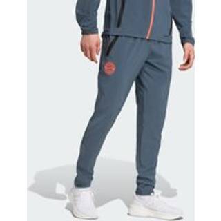 FC Bayern Tiro 25 Competition Vis Tech rejsebukser - Bold Onix / Easy Coral - XS