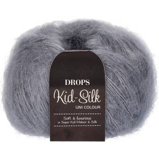 DROPS Kid-Silk 10 Grå Indhold: 75% Mohair, 25% Silke Garngruppe: A (23 - 26 masker) / 2 ply / lace Vægt/længde: 25 gram = ca. 210 meter Anbefalede pinde: 3.5 mm Strikkefasthed: 10 x 10 cm = 23 m x 30 p Håndvask, max 30°C / Tørres fladt .