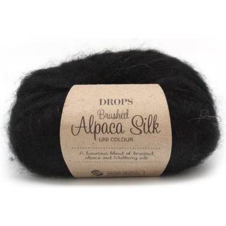 DROPS Brushed Alpaca Silk 16 Sort Indhold: 77% Superfin Alpaca, 23% Mulberry Silke Garngruppe: C (16 - 19 masker) / 10 ply / aran / worsted Vægt/længde: 25 g = ca. 140 meter Anbefalede pinde: 5 mm Strikkefasthed: 10 x 10 cm = 17 m x 22 p Vask: Håndvask, max 30°C / Tørres fladt.