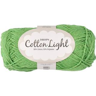 DROPS Cotton Light 39 Forårsgrøn (Uni Colour) Indhold: 50% Bomuld, 50% Polyester Garngruppe: B (20 - 22 masker) / 8 ply / DK / worsted Vægt/længde: 50 g = ca. 105 meter Anbefalede pinde: 4 mm Strikkefasthed: 10 x 10 cm = 21 m x 28 p Finvask 40º / Tørres fladt.