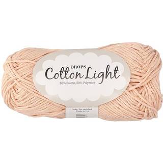 DROPS Cotton Light 40 Lys fersken (Uni Colour) Indhold: 50% Bomuld, 50% Polyester Garngruppe: B (20 - 22 masker) / 8 ply / DK / worsted Vægt/længde: 50 g = ca. 105 meter Anbefalede pinde: 4 mm Strikkefasthed: 10 x 10 cm = 21 m x 28 p Finvask 40º / Tørres fladt.
