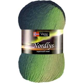 Viking Nordlys 930 Multi marine/grøn Indhold: 75% Superwash-behandlet uld, 25% nylon Vægt/længde: 100 gram = ca. 350 meter Anbefalede pinde: 2.50 mm Strikkefasthed: 10 cm = 28 m Vask: Skånsom maskinvask / Maks. 40ºC / Tørres fladt.