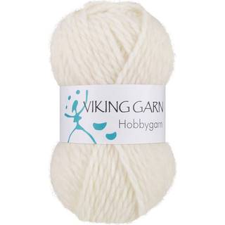 Viking Hobbygarn 900 Hvid Indhold: 100% australsk uld Vægt/længde: 50g = ca. 70 meter Anbefalede pinde: 6 mm Anbefalede hæklenåle: 5 mm Strikkefasthed: 10 cm = 14 m Vask: Vaskes i hånden eller skånevask 30-40 °C / Ingen skyllemiddel / Tørres fladt.