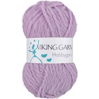 Viking Hobbygarn 962 Gammelrosa Indhold: 100% australsk uld Vægt/længde: 50g = ca. 70 meter Anbefalede pinde: 6 mm Anbefalede hæklenåle: 5 mm Strikkefasthed: 10 cm = 14 m Vask: Vaskes i hånden eller skånevask 30-40 °C / Ingen skyllemiddel / Tørres fladt.