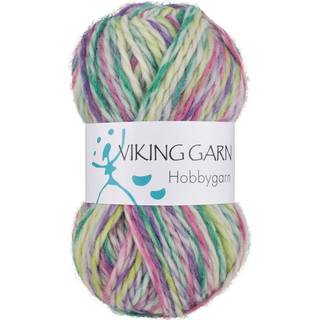 Viking Hobbygarn 965 Cerise Indhold: 100% australsk uld Vægt/længde: 50g = ca. 70 meter Anbefalede pinde: 6 mm Anbefalede hæklenåle: 5 mm Strikkefasthed: 10 cm = 14 m Vask: Vaskes i hånden eller skånevask 30-40 °C / Ingen skyllemiddel / Tørres fladt.