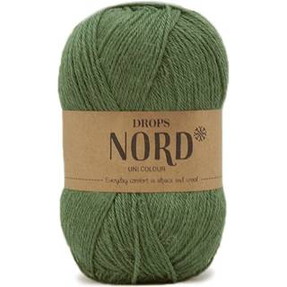 DROPS Nord 19 Skovgrøn (mørkere end billedet) (Uni Colour) Indhold: 45% Superfin Alpaca, 30% Polyamid, 25% Peruviansk Highland Uld Garngruppe: A (23 - 26 masker) / 4 ply / fingering Vægt/længde: 50 g = ca. 170 meter Anbefalede pinde: 3 mm Strikkefasthed: 10 x 10 cm = 24 m x 32 p Håndvask, max 30°C / Tørres fladt.