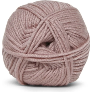 Hjertegarn Extrafine Merino 120 6995 Indhold: 100% Uld superwash Vægt/længde: 50 gram = ca. 120 meter Anbefalede pinde: 3.50 - 4.00 mm Strikkefasthed: 10 x 10 cm = 22m Maskinvask, Uldprogram 30°C / Anvend kun uldvaskemiddel / Tørres fladt / Anvend ikke skyllemiddel.
