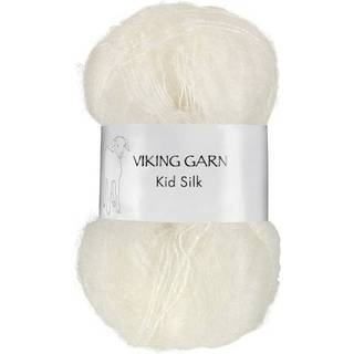 Viking Kid-Silk 302 Natur Indhold: 77% Kid Mohair, 23% silke Vægt/længde: 25 g = ca. 200 meter Anbefalede pinde: 3 mm Strikkefasthed: 10 cm = 24 m Vask: Max 30 °C / Tørres fladt.