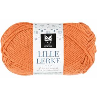 Dale LILLE Lerke 8172 Honningmelon Indhold: 53% merinould, 47% bomuld Vægt/længde: 50 gram = ca. 142 meter Anbefalede pinde: 2.50 - 3.00 mm Strikkefasthed: 10 cm = 26-28 m Uldvask 30 °C, Brug vaskemiddel til uld/silke, Brug ikke skyllemiddel, Tørres fladt.