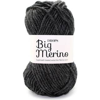 DROPS BIG Merino 03 Koksgrå (Mix) Indhold:100% extra fine Merino uld Garngruppe: Garngruppe: C (16 - 19 masker) / 10 ply / aran / worsted Vægt/længde: 50 gram = ca. 75 meter Anbefalede pinde: 5 mm Strikkefasthed: 10 x 10 cm = 17 m x 22 p Maskinvask, Finvask 40ºC / Brug aldrig skyllemiddel / Tørres fladt.