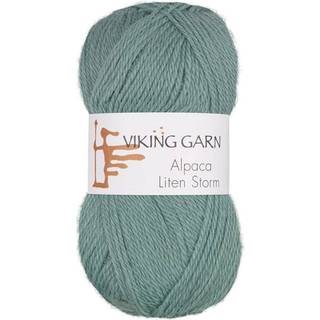 Viking Alpaca Liten Storm 738 Petrol Indhold: 40 % alpaca superfine, 40% merino uld, 20 % nylon fiber Vægt/længde: 50 g. = ca. 175 meter Anbefalede pinde: 3 mm Strikkefasthed: 10 x 10 cm = 25 m Vask: Uldvask ved 30 ℃.