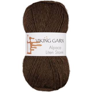 Viking Alpaca Liten Storm 708 Brun Indhold: 40 % alpaca superfine, 40% merino uld, 20 % nylon fiber Vægt/længde: 50 g. = ca. 175 meter Anbefalede pinde: 3 mm Strikkefasthed: 10 x 10 cm = 25 m Vask: Uldvask ved 30 ℃.