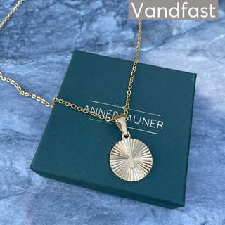 ANNEBRAUNER Sun Burst Letter Halskæde 18K Guldbelagt - I