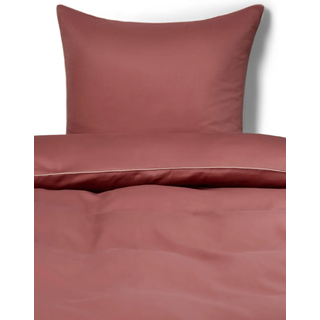 Sengetøj 140x220 cm - 100% bomuldssatin - Solid mørk rosa sengetøj med pipingkant - Ekstra blødt sengesæt fra By Borg