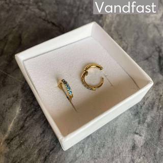 ANNEBRAUNER Creole Sparkle Blue 18K Guldbelagt - 9 mm