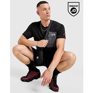 The North Face Mountain Athletics Pocket T-Shirt, Sort