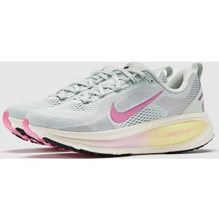 Nike Nike Green Vomero 18 Road Running Trainers