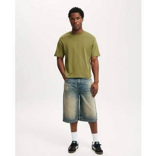 Cotton On T-shirt med cropped pasform og bomuld