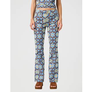 Wrangler Mid Rise Boot Medallion Size 32 x32