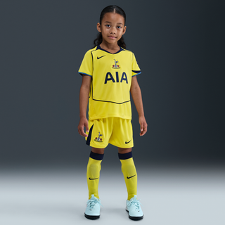 Tottenham Hotspur 2025/26 Stadium Third Nike Dri-FIT Total 90-fodboldsæt i tre dele til mindre børn - gul - XS