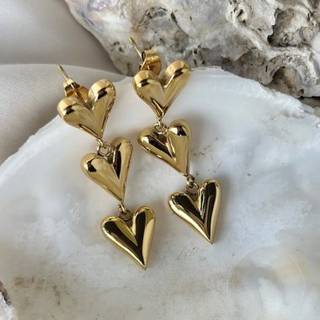 NELLY EARSTUD