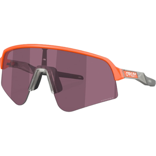 Oakley Sutro Lite Sweep Matte Neon Orange Solbriller - Uni - prizm road black