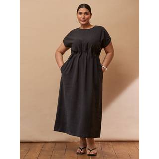 Live Unlimited Live Unlimited Kortærmet Plisseret Kjole - EU 46 (UK 18)