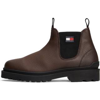 Pebble Grain Leather Cleat Chelsea Boots