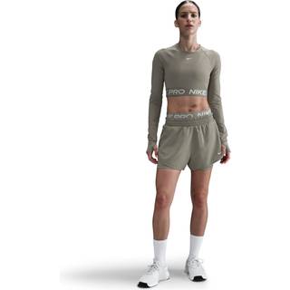 Nike Pro Dri-FIT TT 2in1 Shorts Str. XS Grøn til løb - Komfort og åndbarhed til aktive kvinder