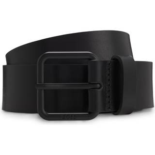 Bælte i italiensk læder med tone-i-tone spænde